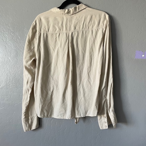 CLOTH & STONE Tan Tie Front Button Up Blouse size large - Picture 4 of 5